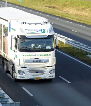 vanudenbekxtransport.nl