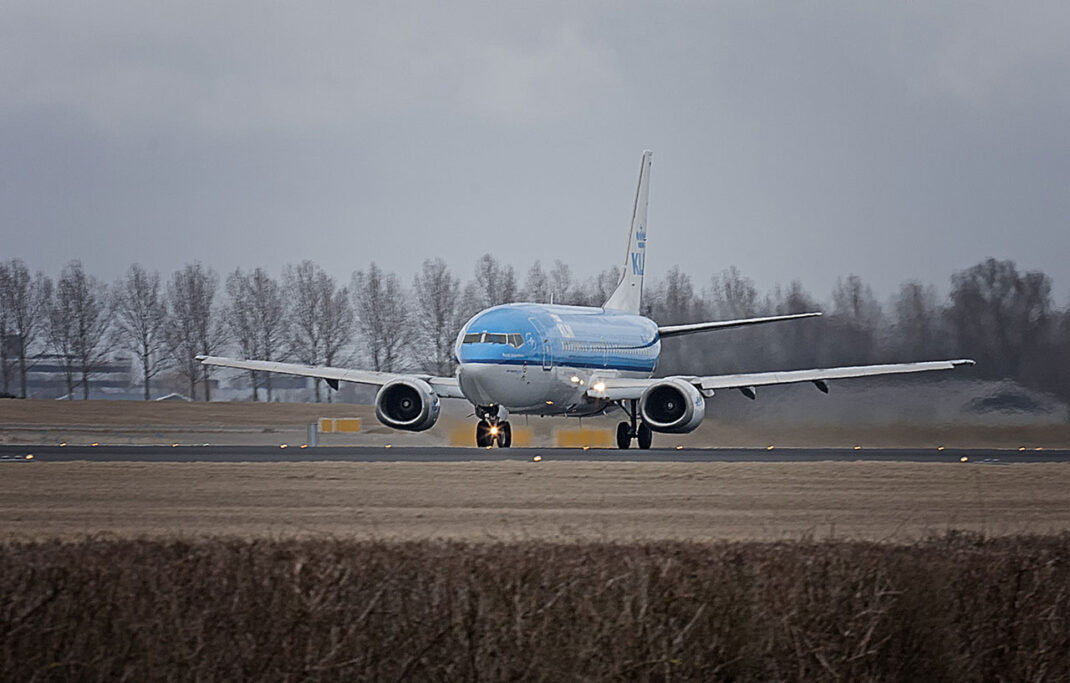 PH-BTE (MSN 27421 / 2438)