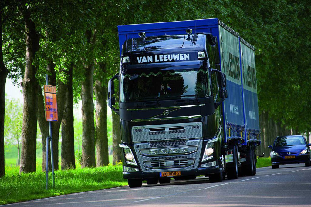 van Leeuwen Container Service B.V_Volumetransport groot Benelux