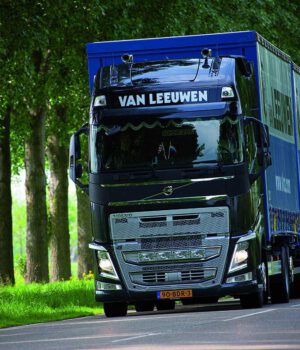 van Leeuwen Container Service B.V_Volumetransport groot Benelux