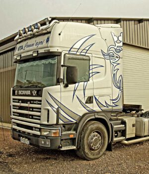 Scania 164L V8