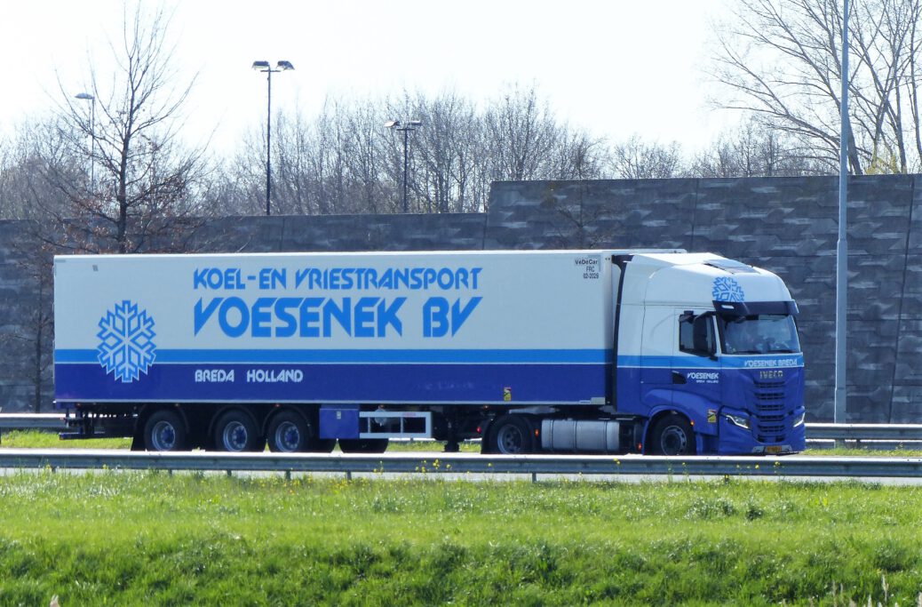 VOESENEK BV