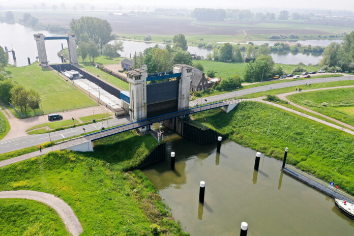 Sluis Sint Andries in Heerwaarden