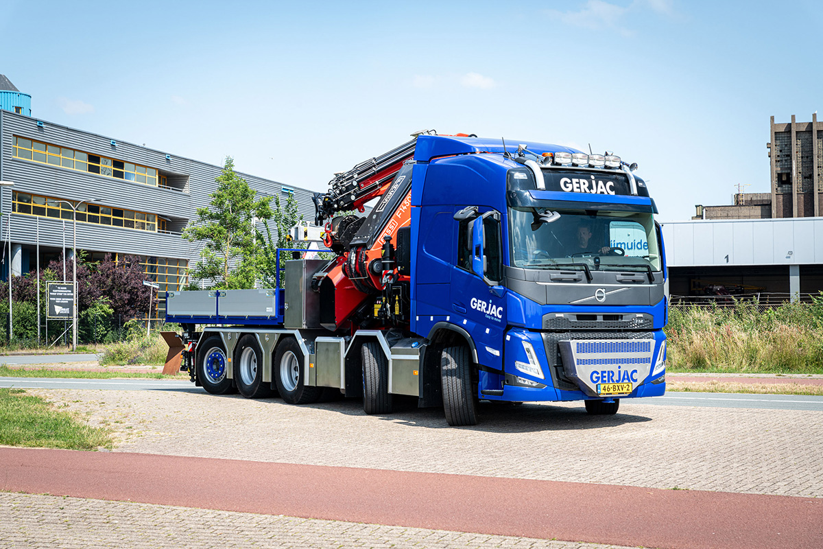 De sterkste ooit voor Gerjac: nieuwe Volvo FM met 145 tonmeter autolaadkraan